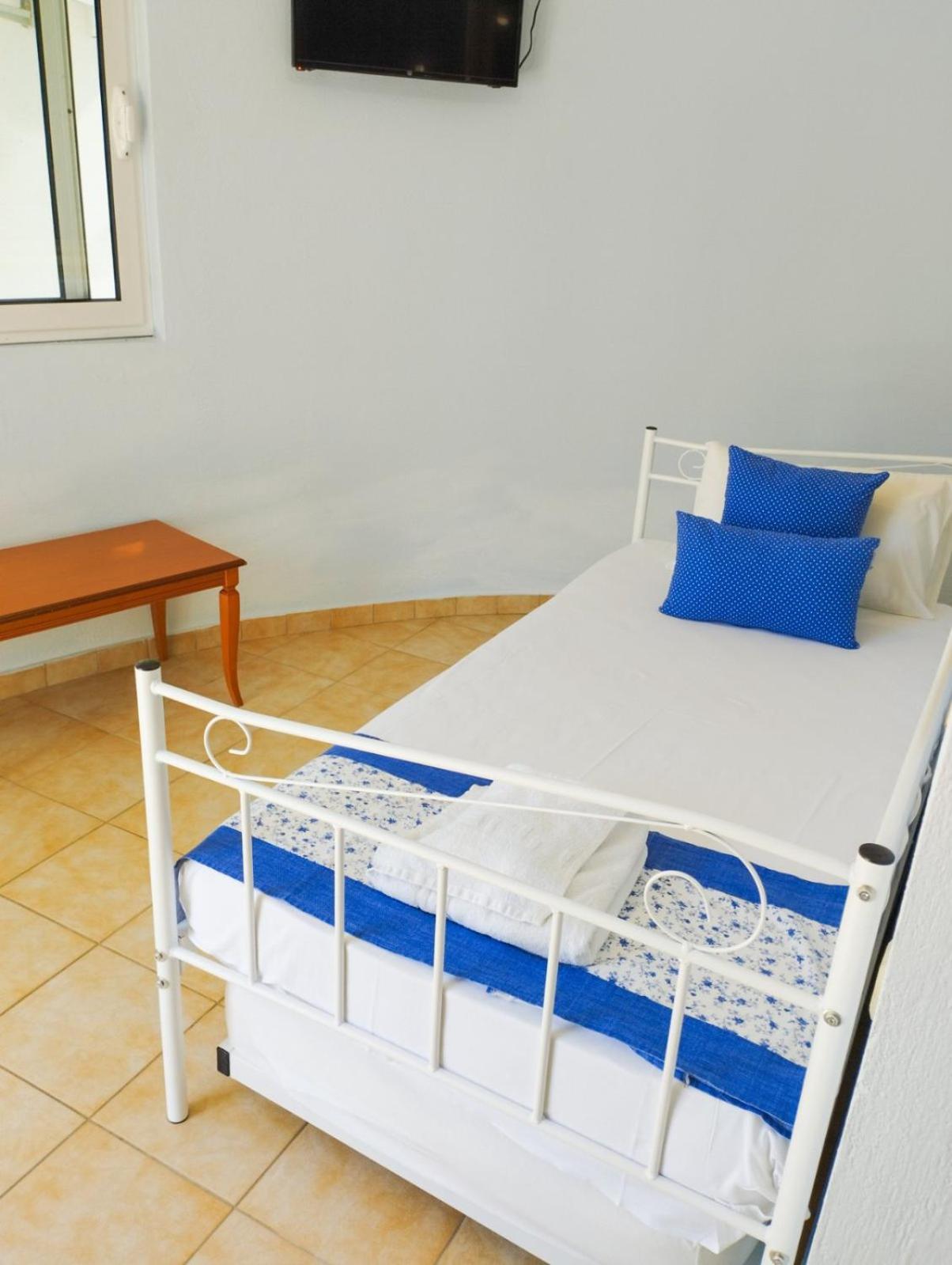 Ellinas Hotel Hriszí Amudiá Kültér fotó