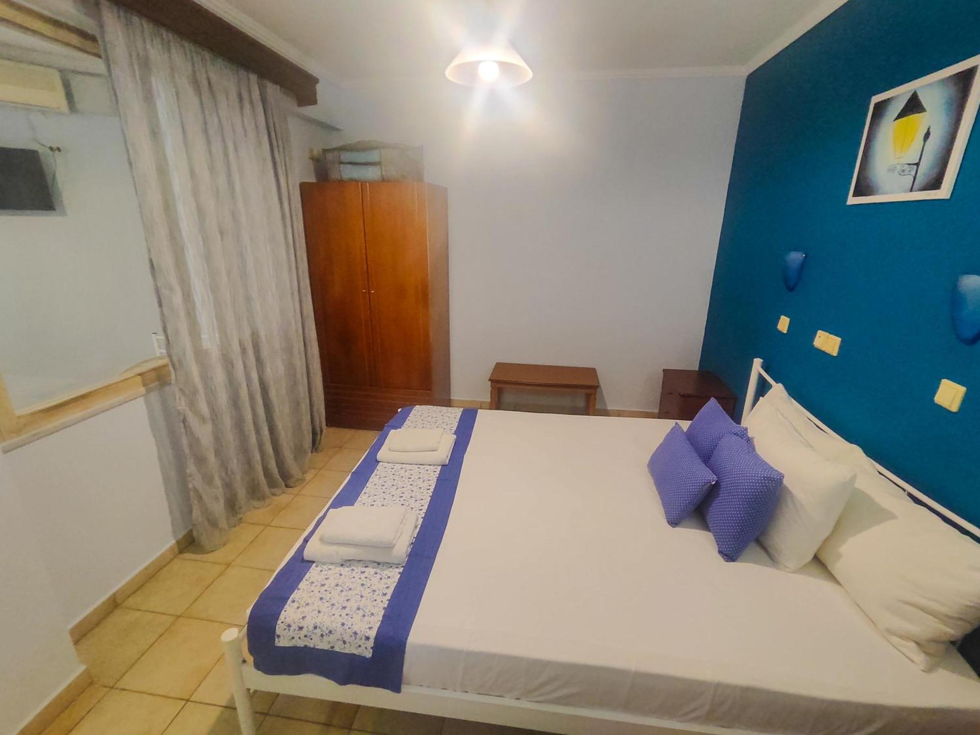 Ellinas Hotel Hriszí Amudiá Kültér fotó