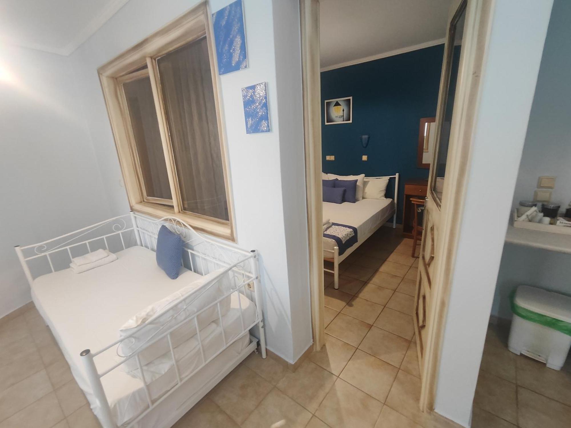 Ellinas Hotel Hriszí Amudiá Kültér fotó